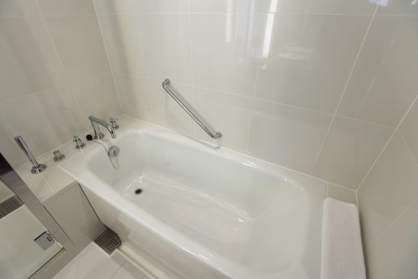 Cost of Bathtub Repair in Mill Valley